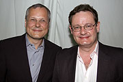 Moët Hennessy-Geschäftsführer Frank Floc´Hlay(li.), Ardbeg Brand Director Hamish Torrie (re) (Foto: Martin Schmitz)